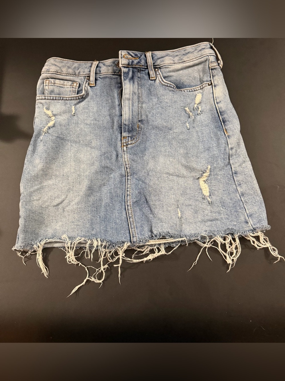 Forever 21 Distressed Denim Mini Skirt Women’s Small
